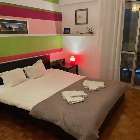 Charming With Sea View Apartment *